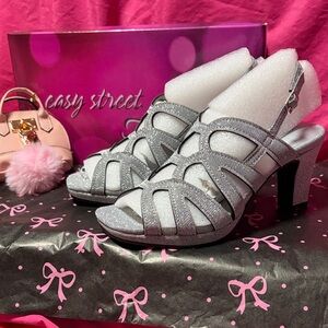 Easy Street Jetty Kitten Heels